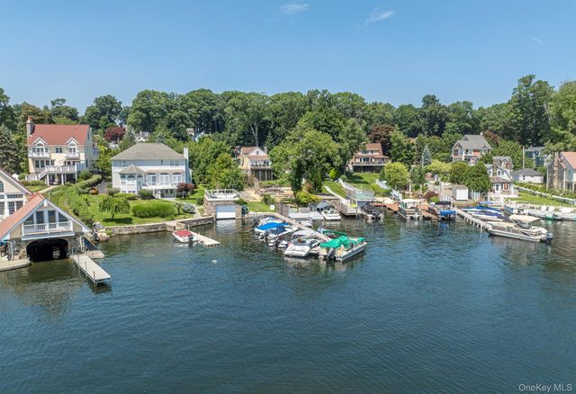 68 W Lake Boulevard, Mahopac, NY 10541