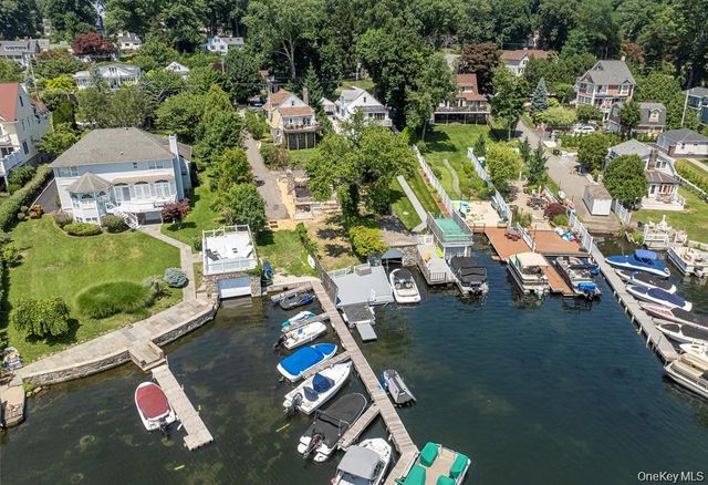 68 W Lake Boulevard, Mahopac, NY 10541