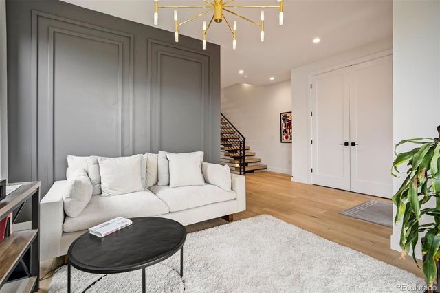2526 S Lincoln Street, Denver, CO 80210