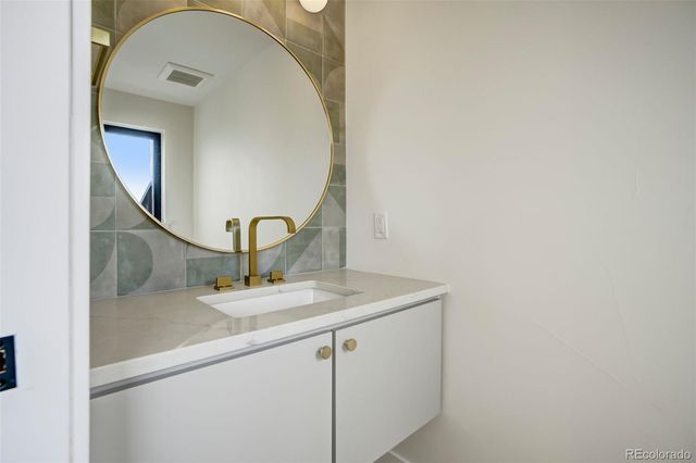 2526 S Lincoln Street, Denver, CO 80210