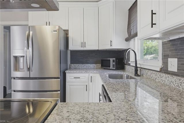 3113 Woodlawn DR, Suffolk, VA 23434