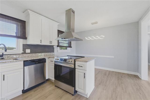 3113 Woodlawn DR, Suffolk, VA 23434