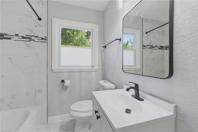 3113 Woodlawn DR, Suffolk, VA 23434