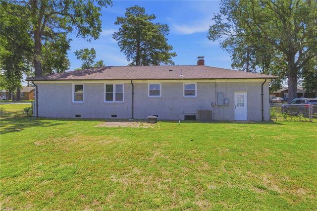 3113 Woodlawn DR, Suffolk, VA 23434