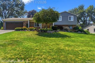 1438 Lynnwood Lane, White Lake Charter Township, MI 48383
