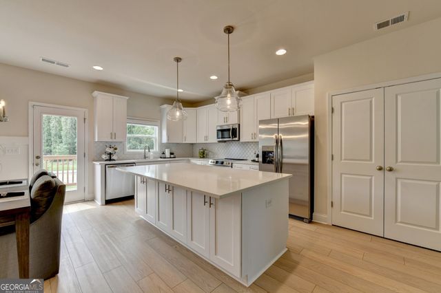 814 Glennferry Road, Mableton, GA 30126