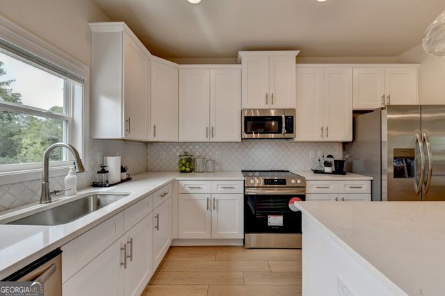 814 Glennferry Road, Mableton, GA 30126