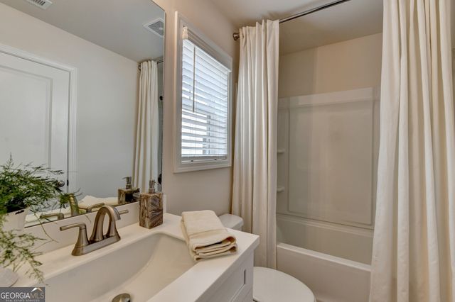 814 Glennferry Road, Mableton, GA 30126