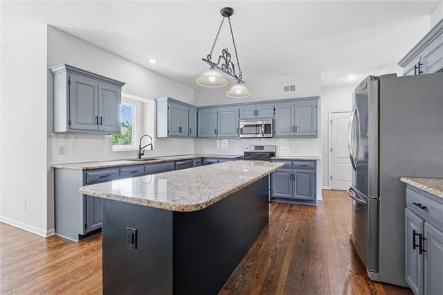 5705 W 153rd Street, Overland Park, KS 66223