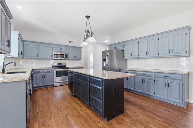 5705 W 153rd Street, Overland Park, KS 66223