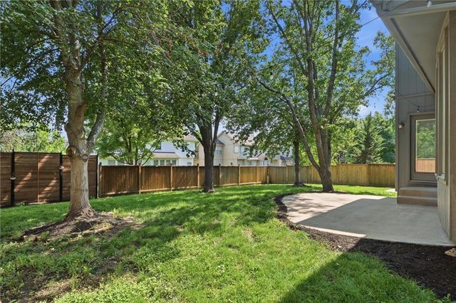 5705 W 153rd Street, Overland Park, KS 66223