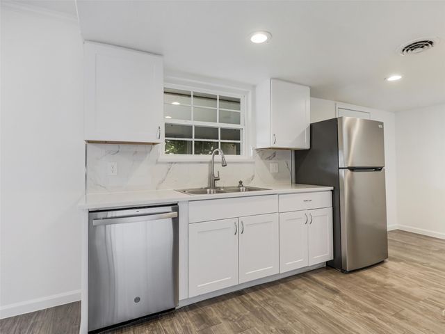 2976 Cameo Lane, Farmers Branch, TX 75234