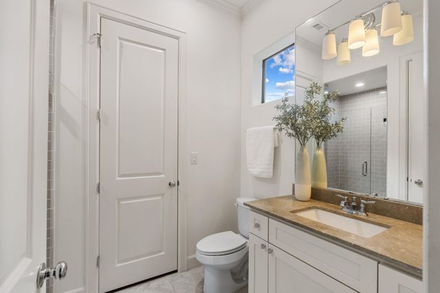 908 Thompson Street, Houston, TX 77007