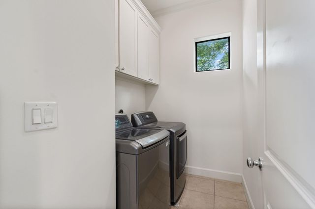 908 Thompson Street, Houston, TX 77007