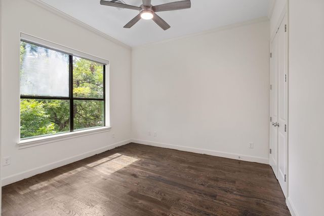 908 Thompson Street, Houston, TX 77007