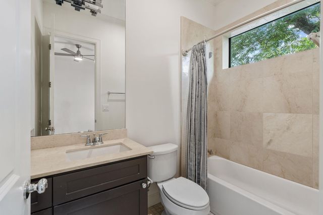 908 Thompson Street, Houston, TX 77007