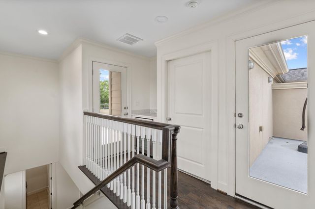 908 Thompson Street, Houston, TX 77007