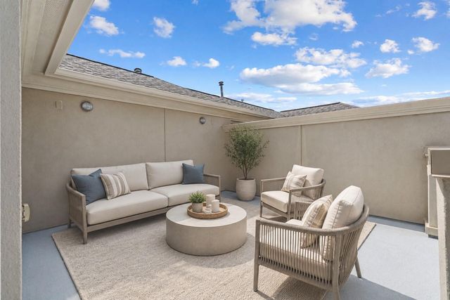 908 Thompson Street, Houston, TX 77007
