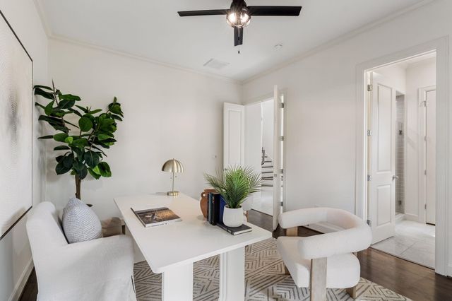 908 Thompson Street, Houston, TX 77007