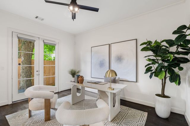 908 Thompson Street, Houston, TX 77007