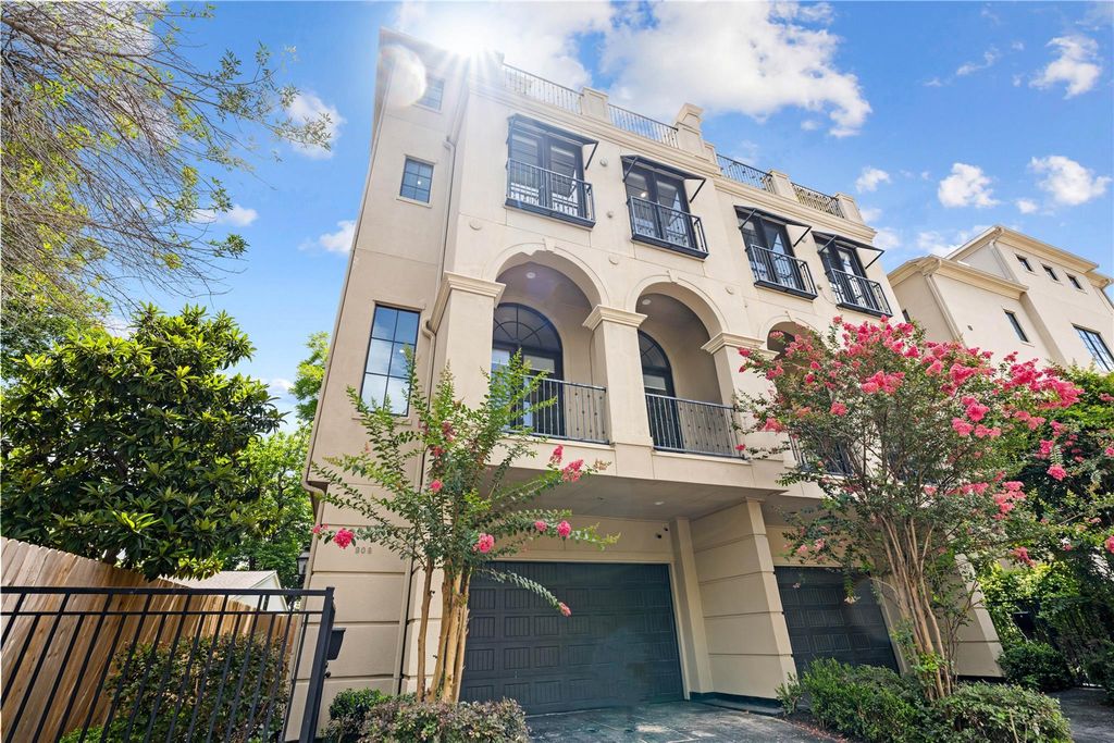 908 Thompson Street, Houston, TX 77007