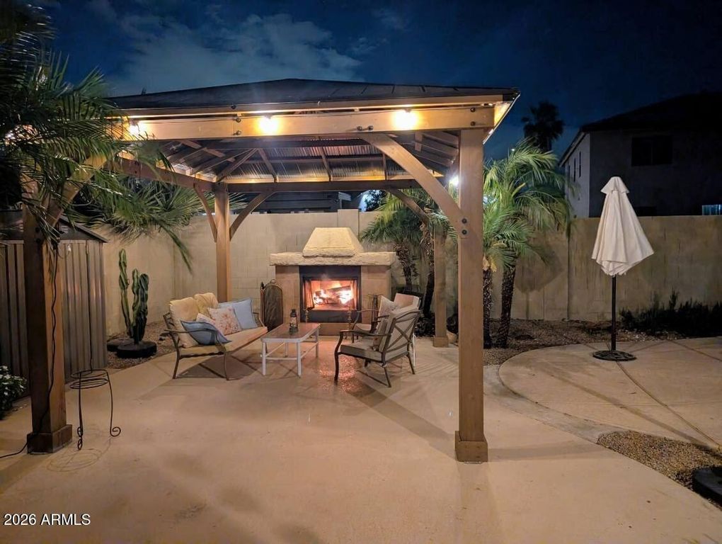 13544 W SAN JUAN Avenue, Litchfield Park, AZ 85340 — photo 4