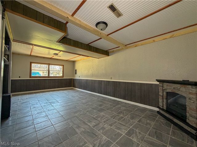 165 Winter Lane, Cortland, OH 44410