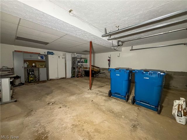165 Winter Lane, Cortland, OH 44410