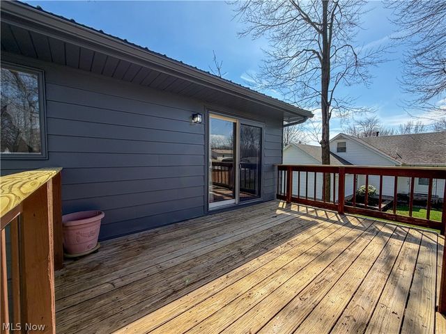 165 Winter Lane, Cortland, OH 44410