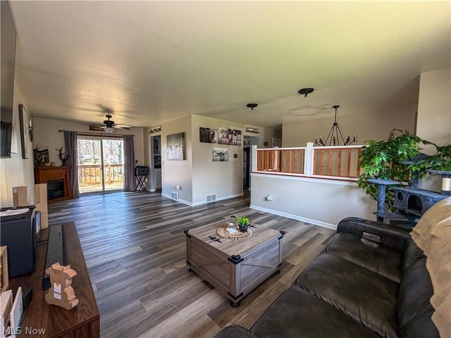 165 Winter Lane, Cortland, OH 44410