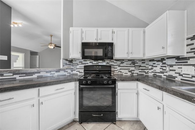 2217 Rockbluff Drive, Rowlett, TX 75088