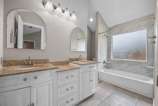 2217 Rockbluff Drive, Rowlett, TX 75088