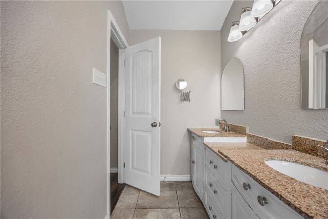 2217 Rockbluff Drive, Rowlett, TX 75088