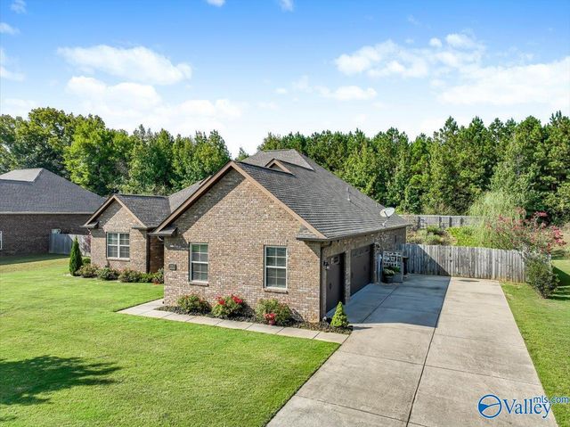 1107 Flatts Trace, Cullman, AL 35055