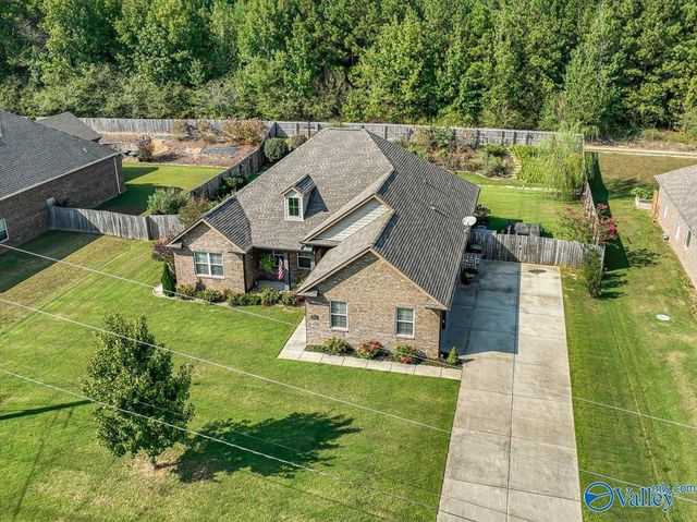 1107 Flatts Trace, Cullman, AL 35055
