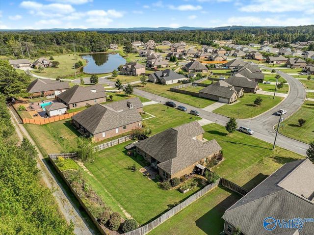 1107 Flatts Trace, Cullman, AL 35055