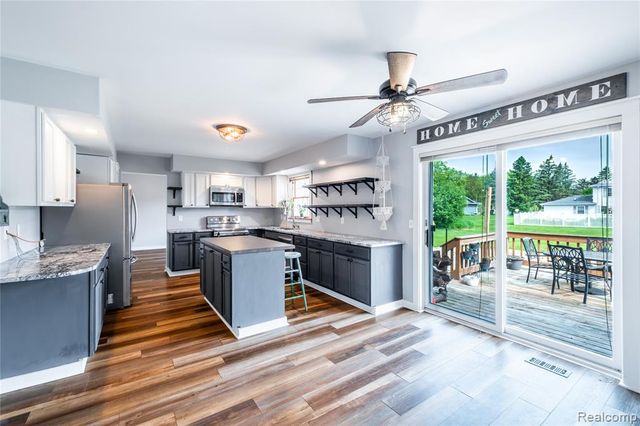 9359 Lochmoor Drive, Davison, MI 48423