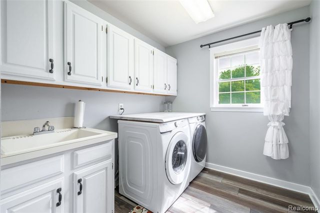 9359 Lochmoor Drive, Davison, MI 48423