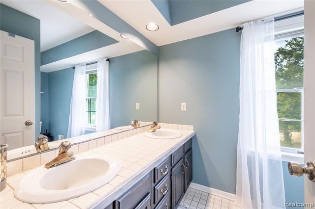 9359 Lochmoor Drive, Davison, MI 48423