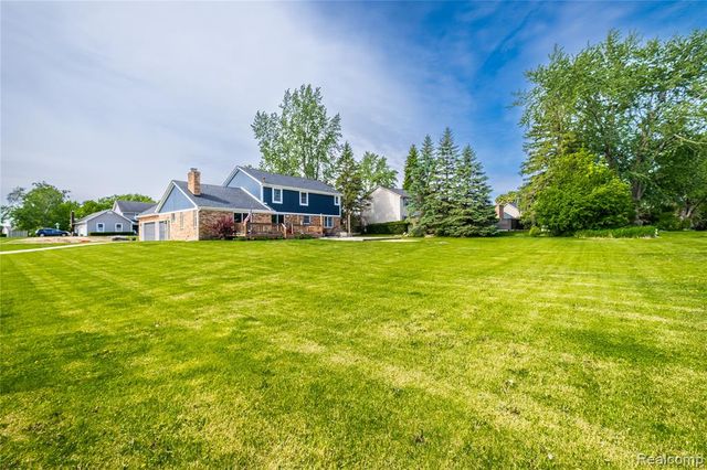 9359 Lochmoor Drive, Davison, MI 48423