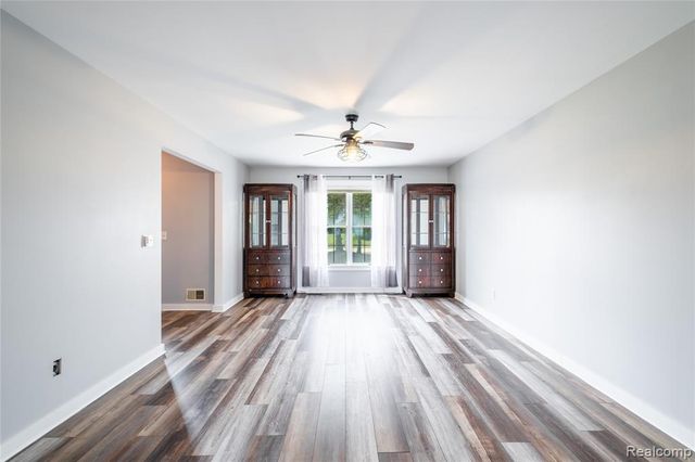 9359 Lochmoor Drive, Davison, MI 48423