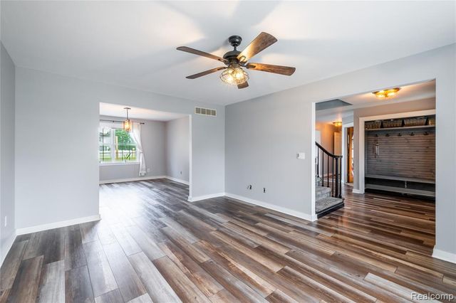 9359 Lochmoor Drive, Davison, MI 48423