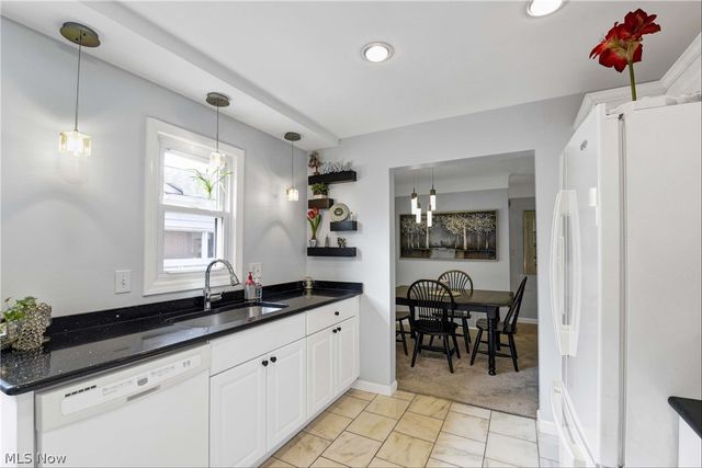 6483 Fernhurst Avenue, Parma Heights, OH 44130
