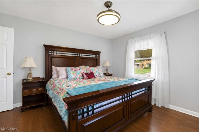 6483 Fernhurst Avenue, Parma Heights, OH 44130