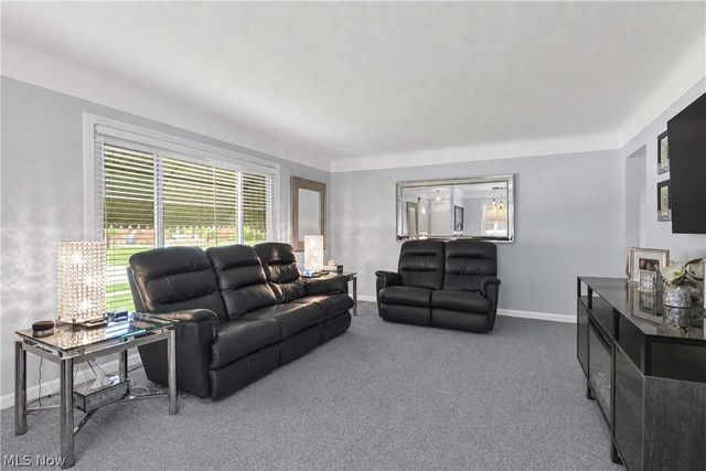 6483 Fernhurst Avenue, Parma Heights, OH 44130