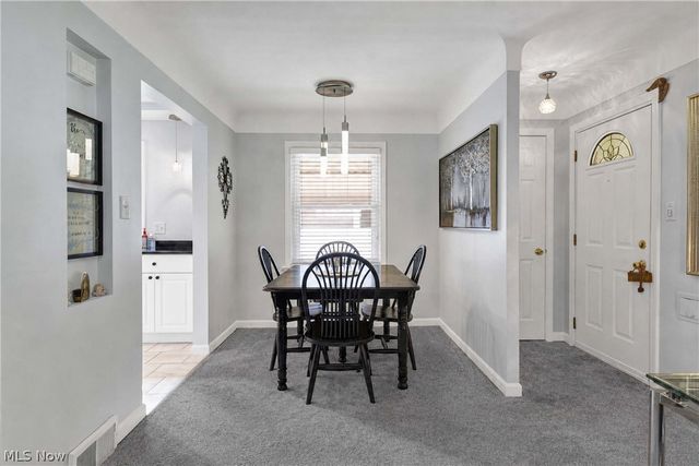 6483 Fernhurst Avenue, Parma Heights, OH 44130