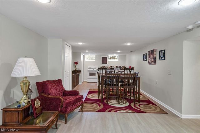 6483 Fernhurst Avenue, Parma Heights, OH 44130