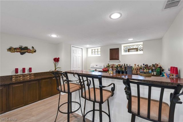 6483 Fernhurst Avenue, Parma Heights, OH 44130