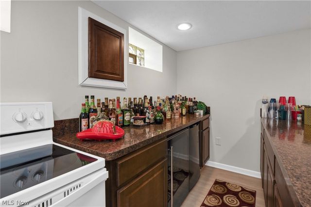6483 Fernhurst Avenue, Parma Heights, OH 44130