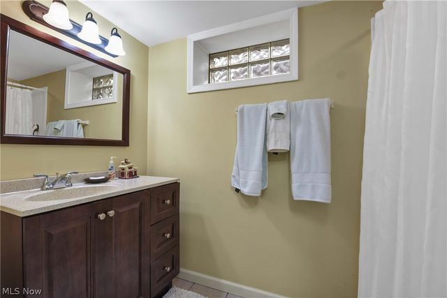 6483 Fernhurst Avenue, Parma Heights, OH 44130